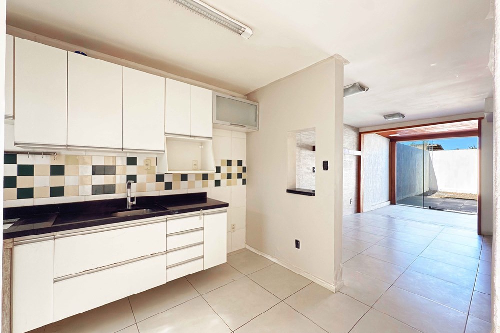 Casa - Venda - Guarujá - Porto Alegre - RS